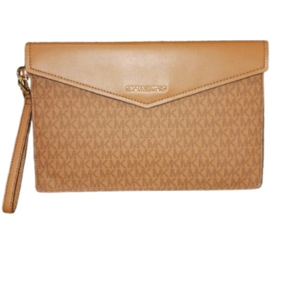 Michael Kors EUC Envelope Clutch Purse Wristlet - Picture 1 of 8